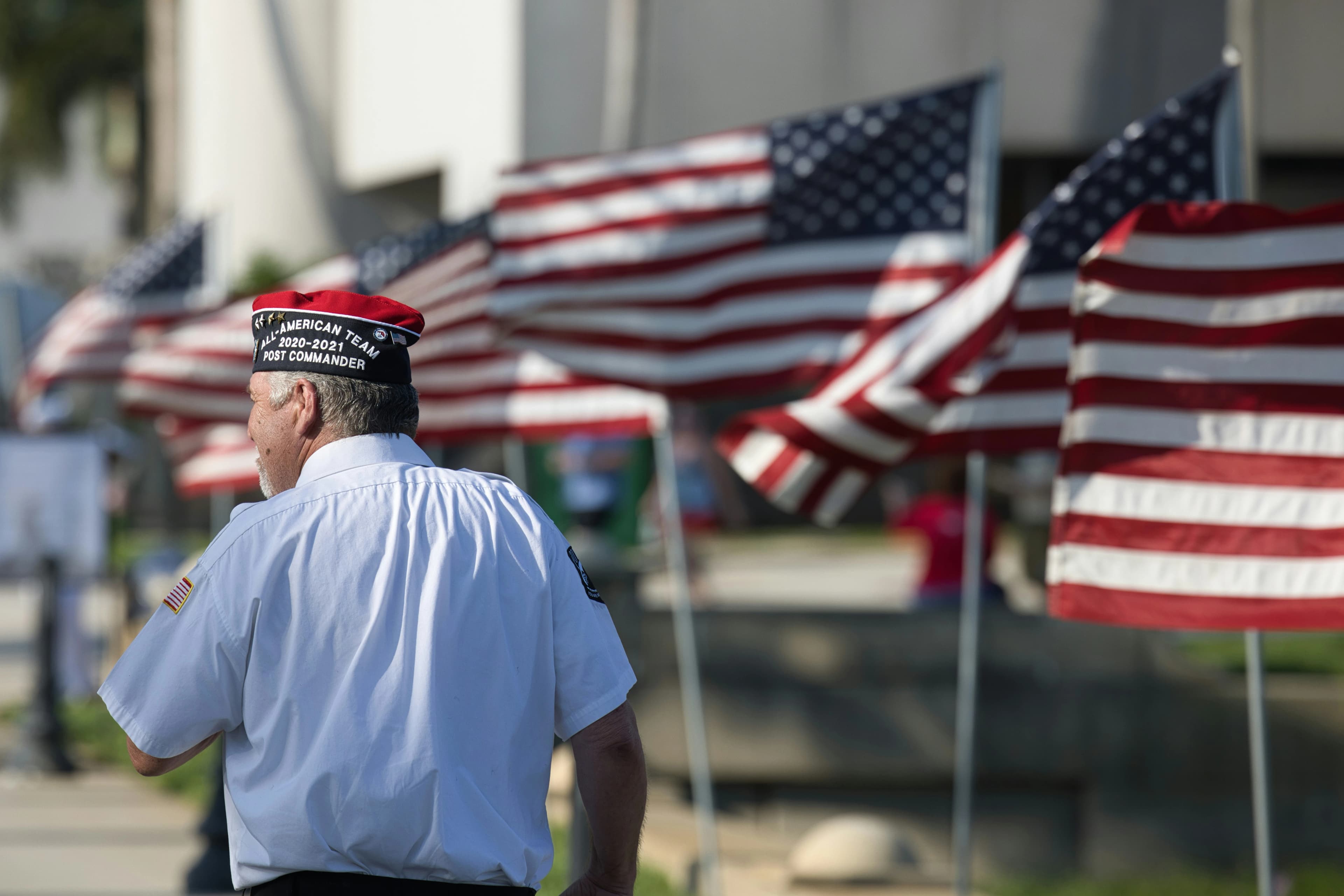 U.S. service member in uniform saluting, representing military and veteran financial planning